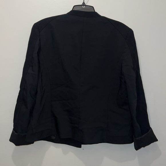 ANN TAYLOR - 10 WOMENS BLACK LINED TWO BUTTON CLOSURE POCKET FRONT BLAZER EUC - Picture 10 of 13